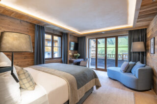 Twin double bedroom with ensuite at Chalech L in Lech