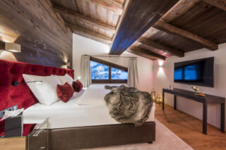Master en suite double bedroom at Nidus Penthouse in Lech
