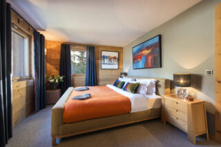 Double bedroom at Entre Ciel et Terre in Verbier