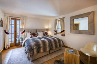 Twin convertible to double bedroom at Chalet Milou in Verbier