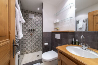 Ensuite bathroom at Chalet Milou in Verbier