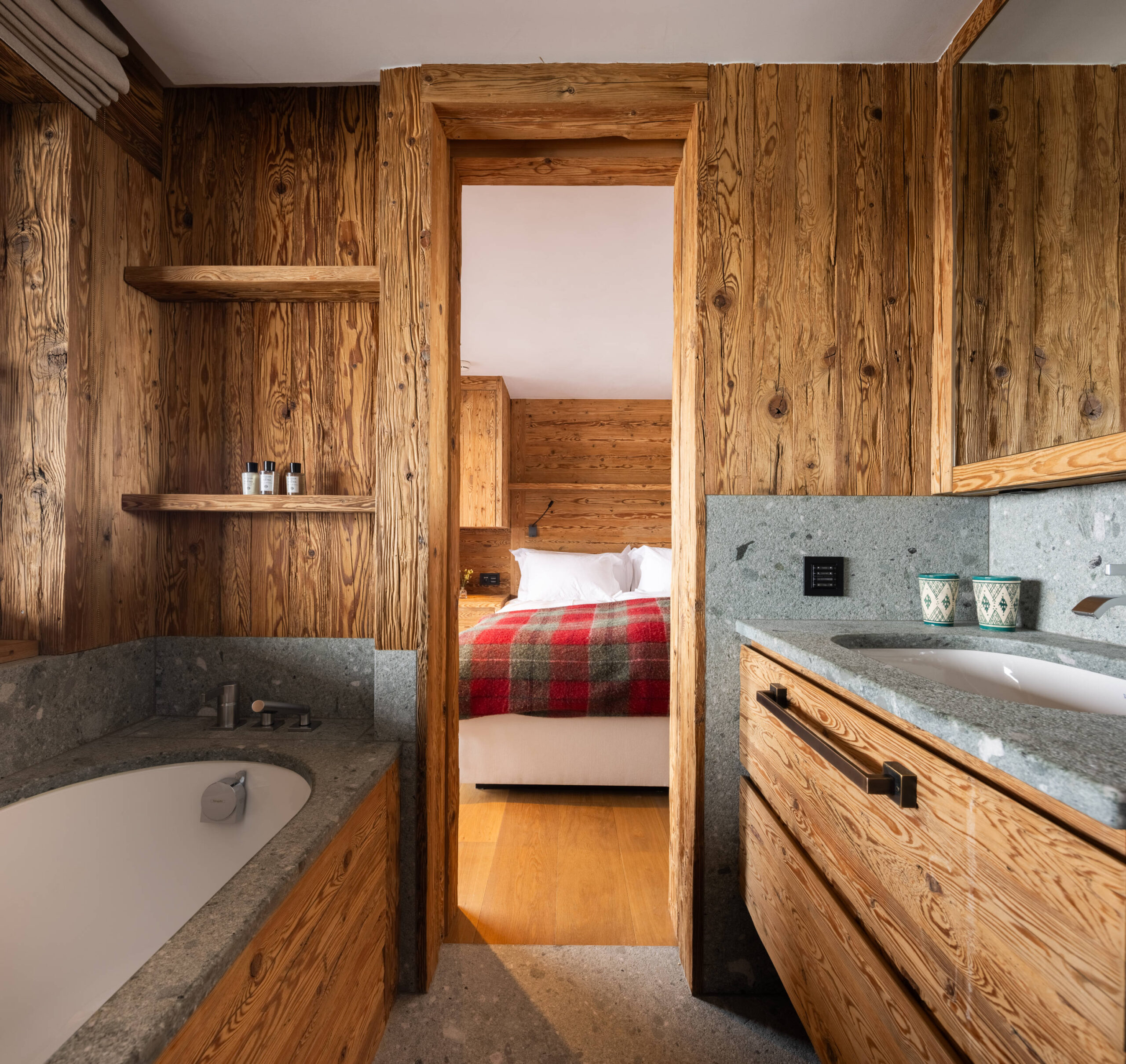 Bedroom two en suite bathroom at Chalet Pierrier in Verbier