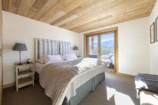 7_chalet-teredo-verbier-bedroom-3-balcony-view