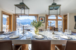 94_chalet-teredo-verbier-dining-table-view-winter