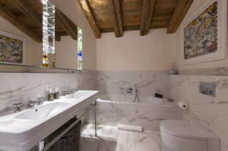 70_chalet-teredo-verbier-master-bathroom