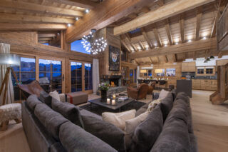 Living space with mountain views at Penthouse Trieze Etoiles in Verbier