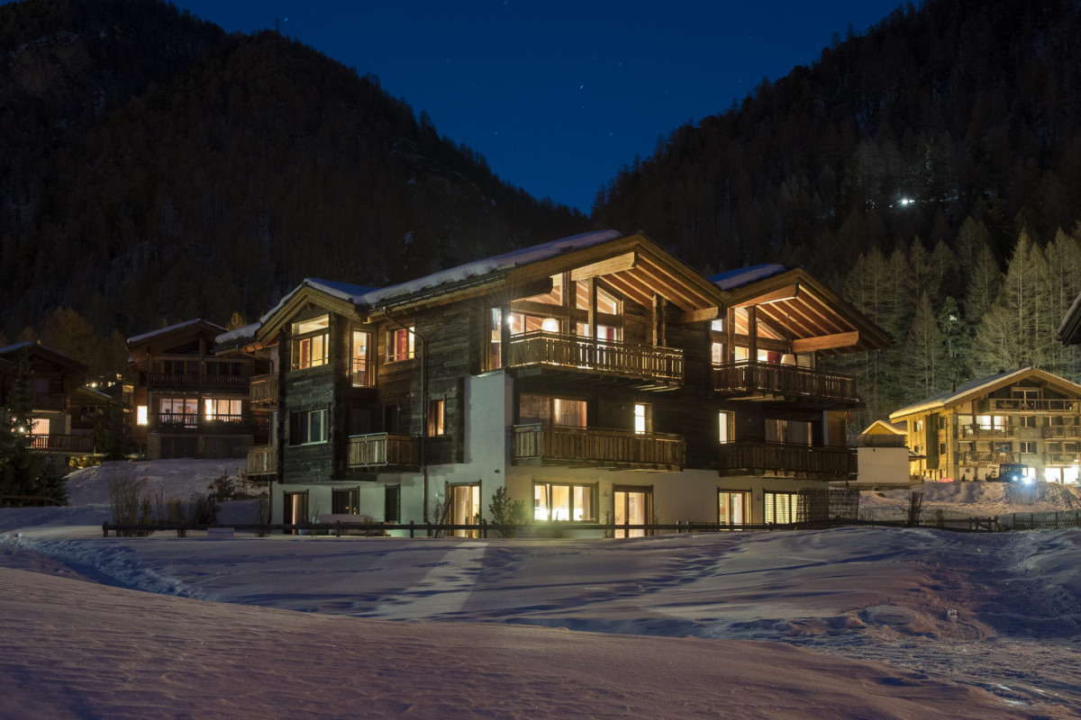 Exterior evening view of Apartment Elena in Zermatt