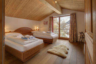 19_chalet-ibron-zermatt-bedroom-4