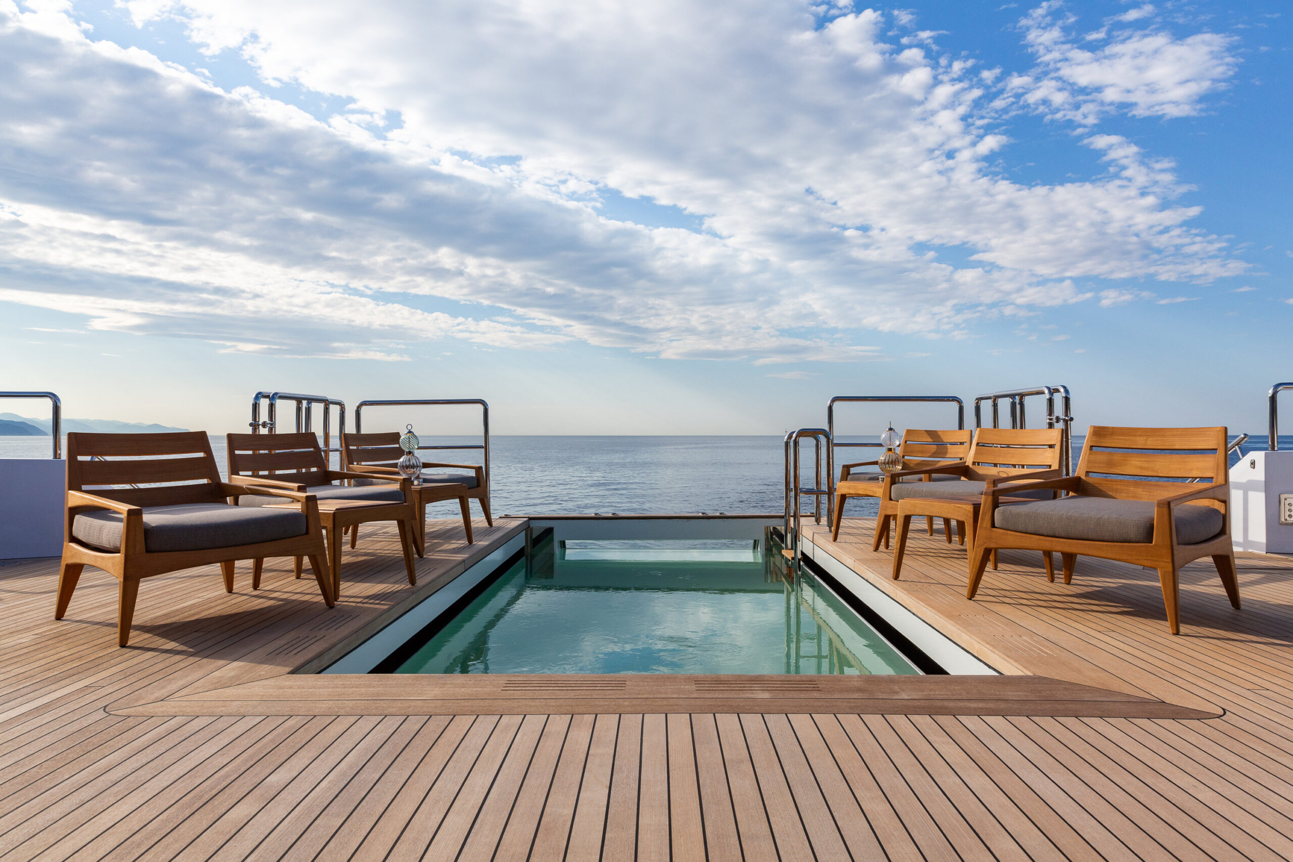 chalamar-luxury-yacht-charters-alfa-swimming-pool-sea-view