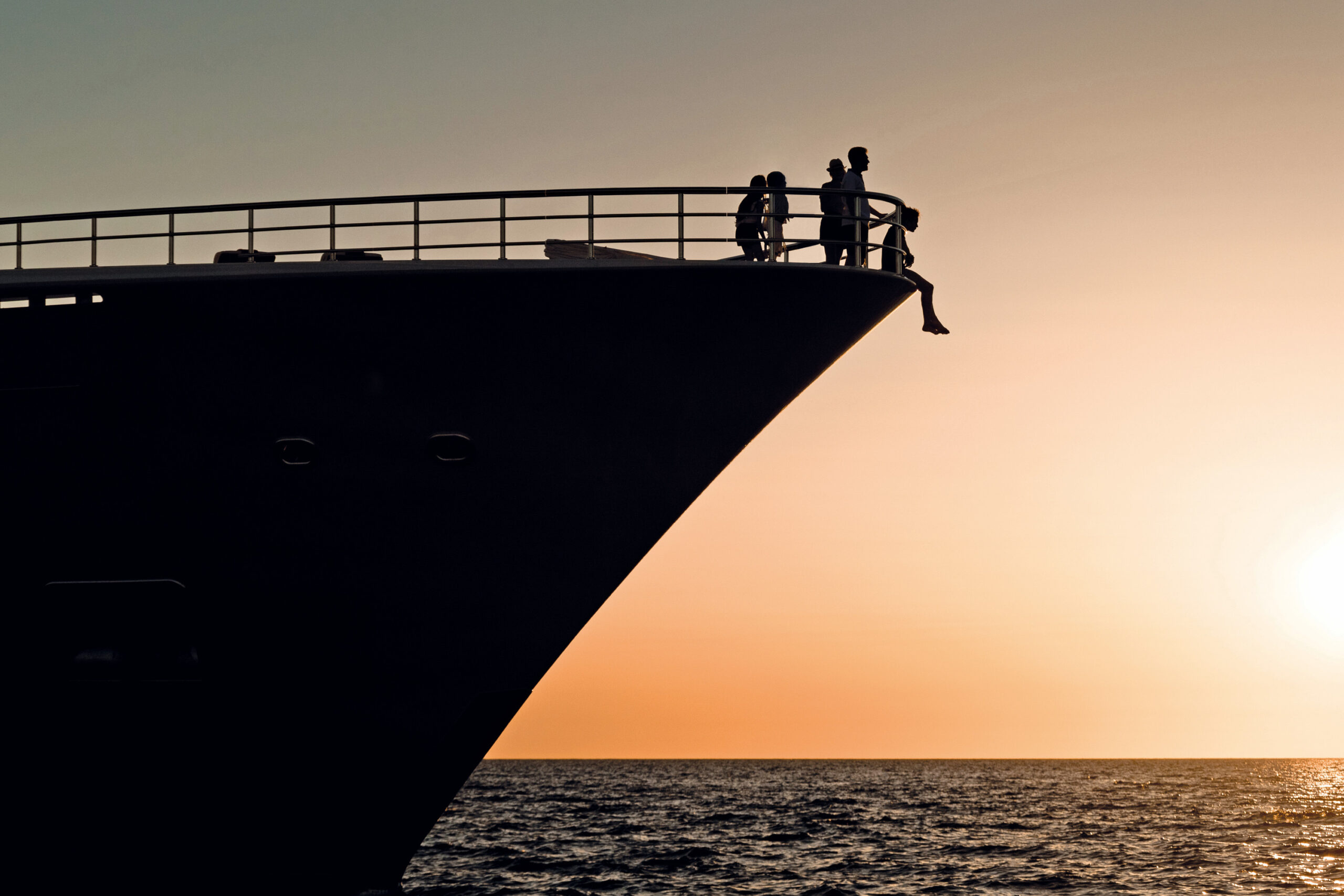 chalamar-luxury-yacht-charters-sunset-bow